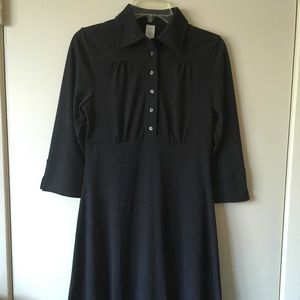 Adorable little dress. Can be dressed up or down .